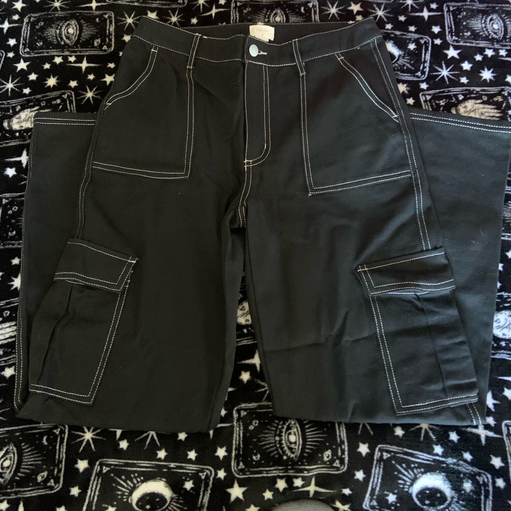 Full Tilt contrast stitch cargo pants